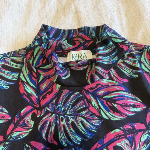 Kira Lifestyle Athletic Cropped Long Sleeve Tropical Print Active Top Size M - Picture 4 of 15